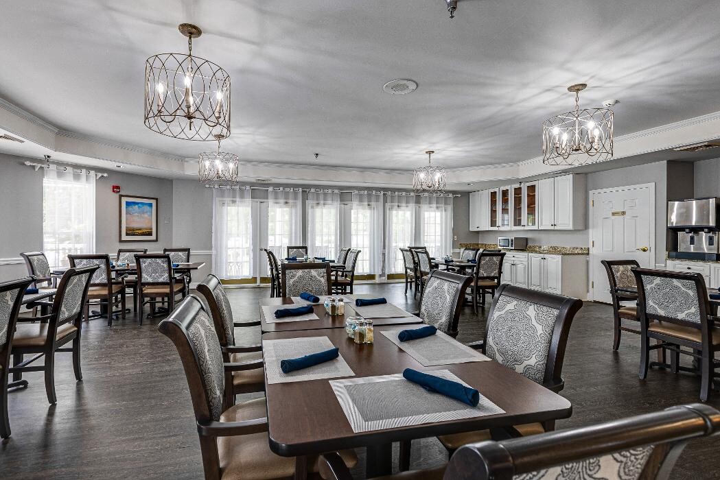 Images Charter Senior Living of Franklin