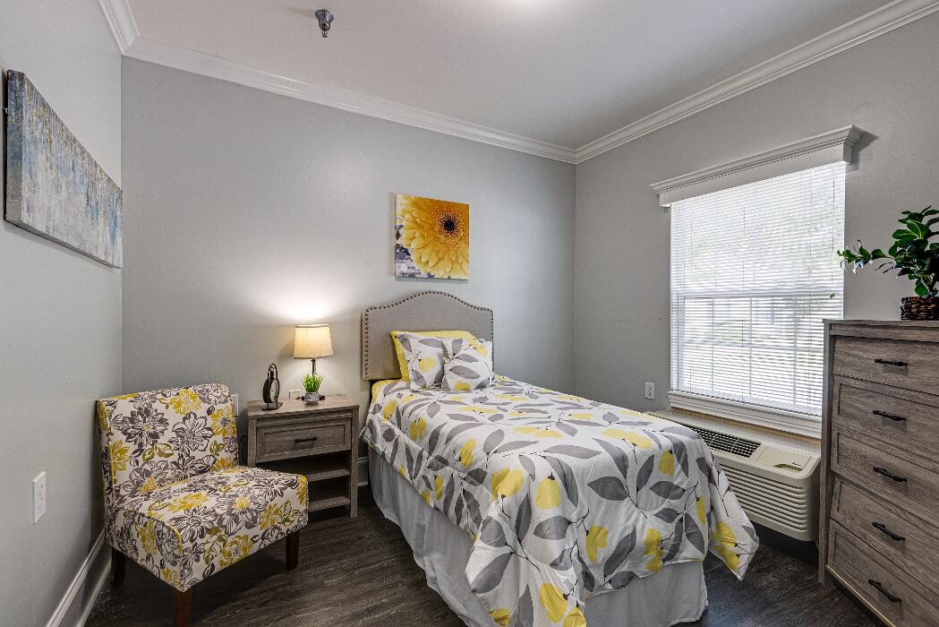 Images Charter Senior Living of Franklin