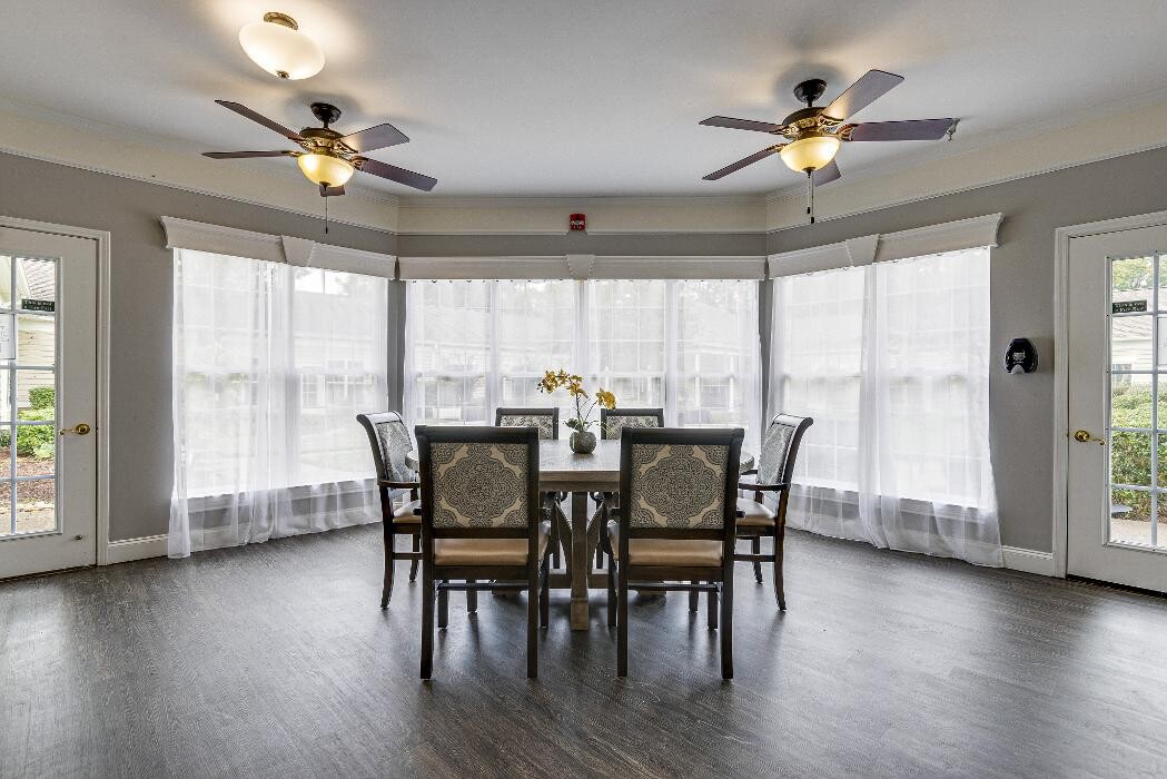 Images Charter Senior Living of Franklin