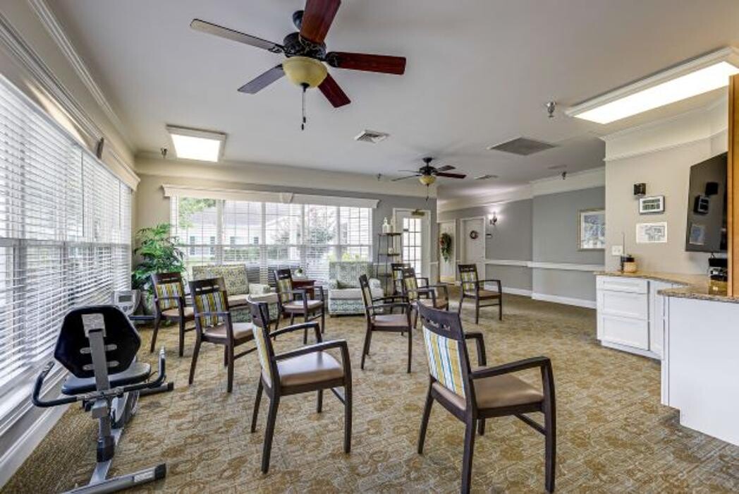 Images Charter Senior Living of Franklin