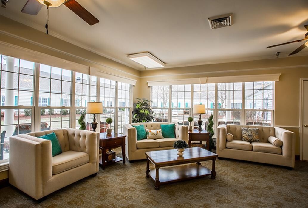 Images Charter Senior Living of Franklin