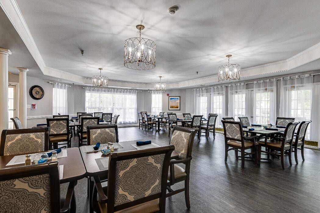 Images Charter Senior Living of Franklin