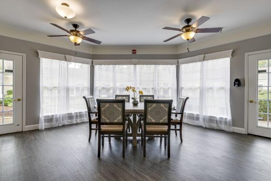 Images Charter Senior Living of Franklin