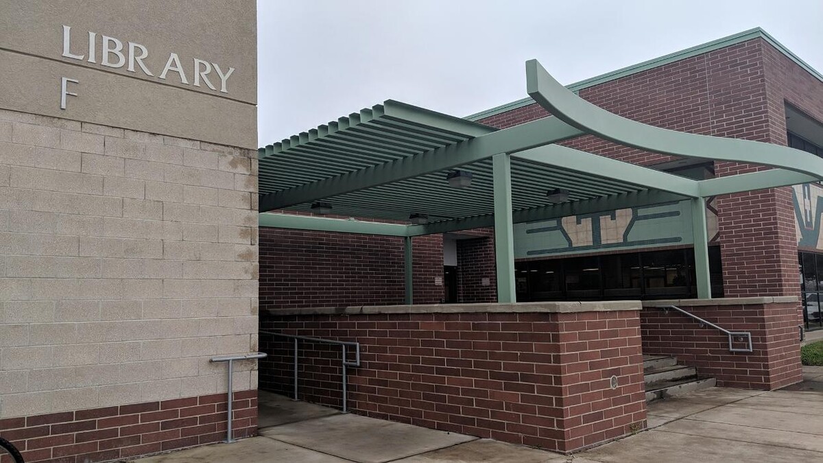 Images Pecan Campus - Library