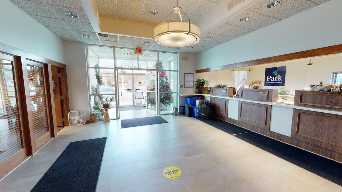 Images Park National Bank: Zanesville Maysville Pike Office