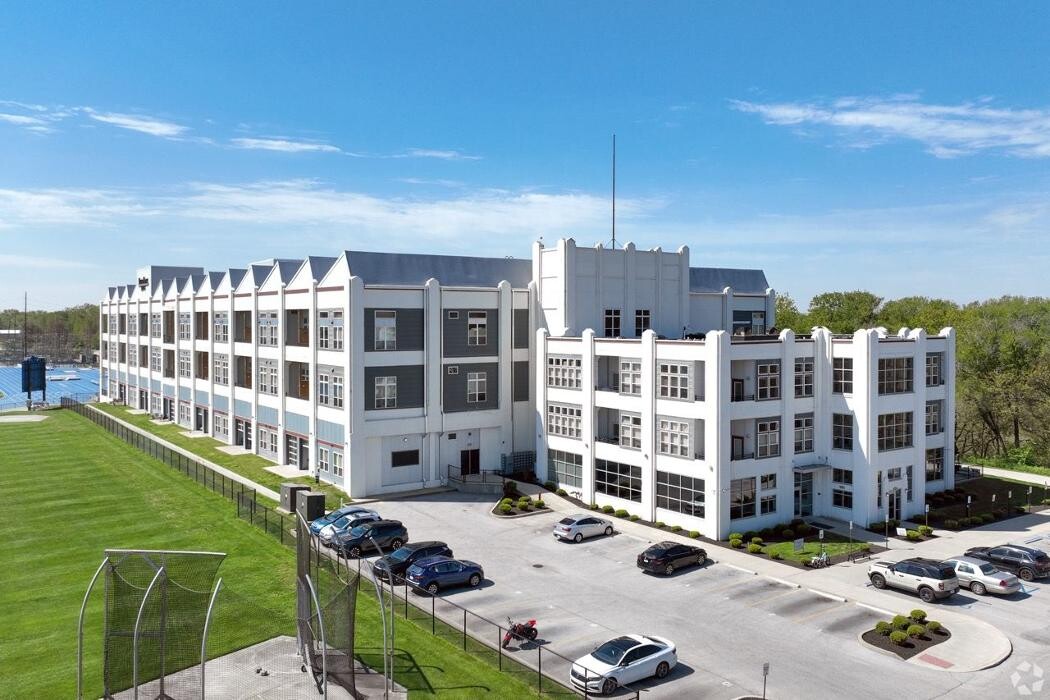 Images RiverFront Lofts