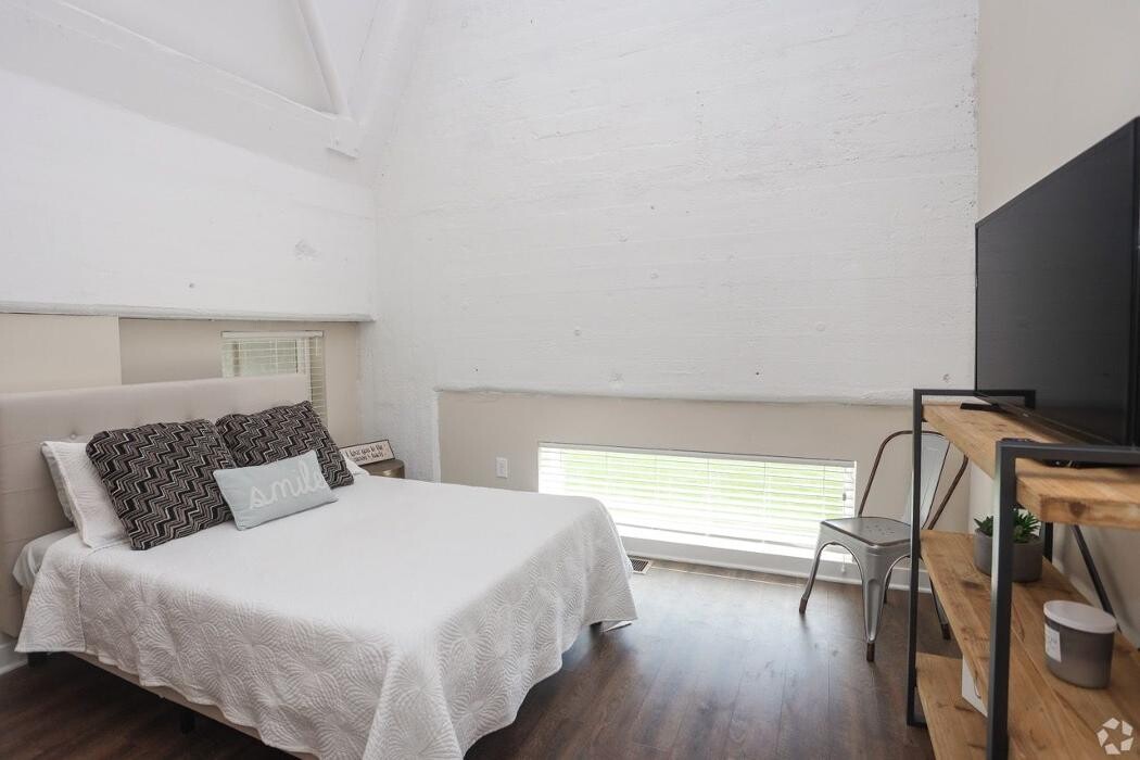 Images RiverFront Lofts