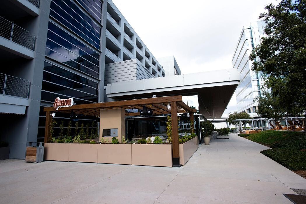 Images Solstice Seasonal Kitchen & Bar