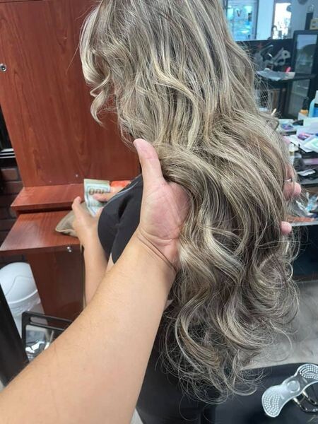 Images Gio Capelli Beauty Salon