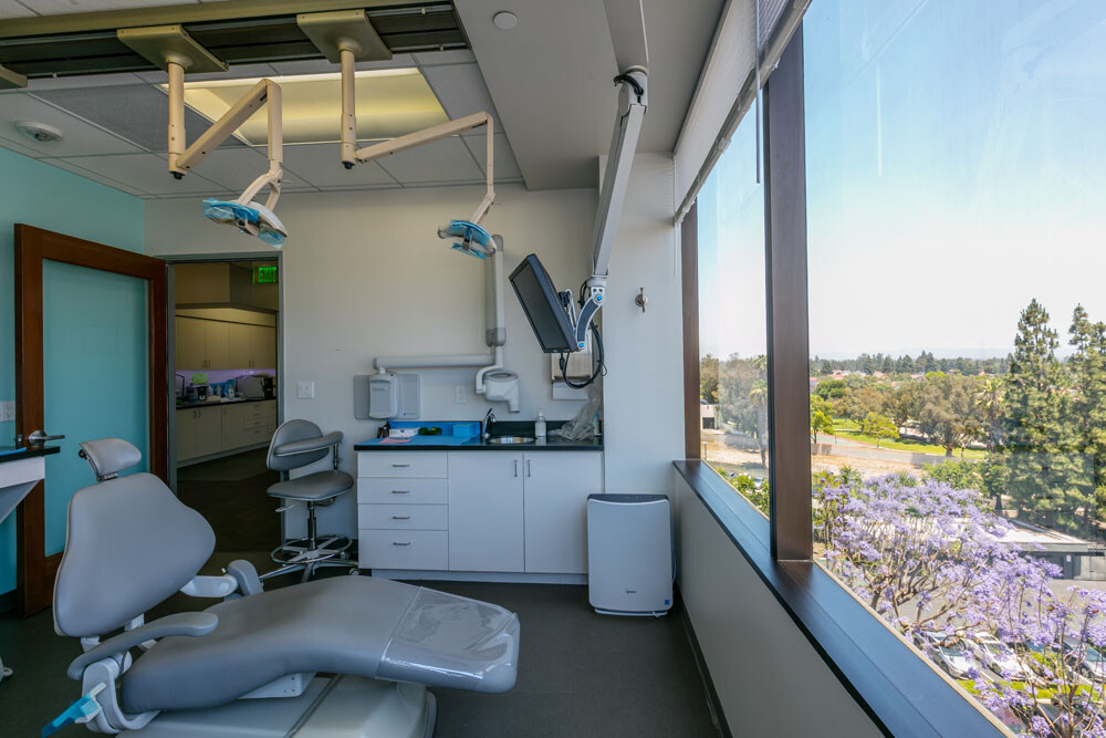 Images CS Periodontics and Dental Implants