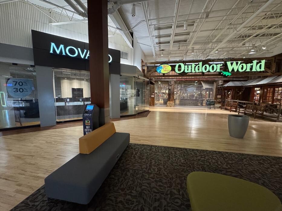 Images CoinFlip Bitcoin ATM - Gurnee Mills (Gurnee)