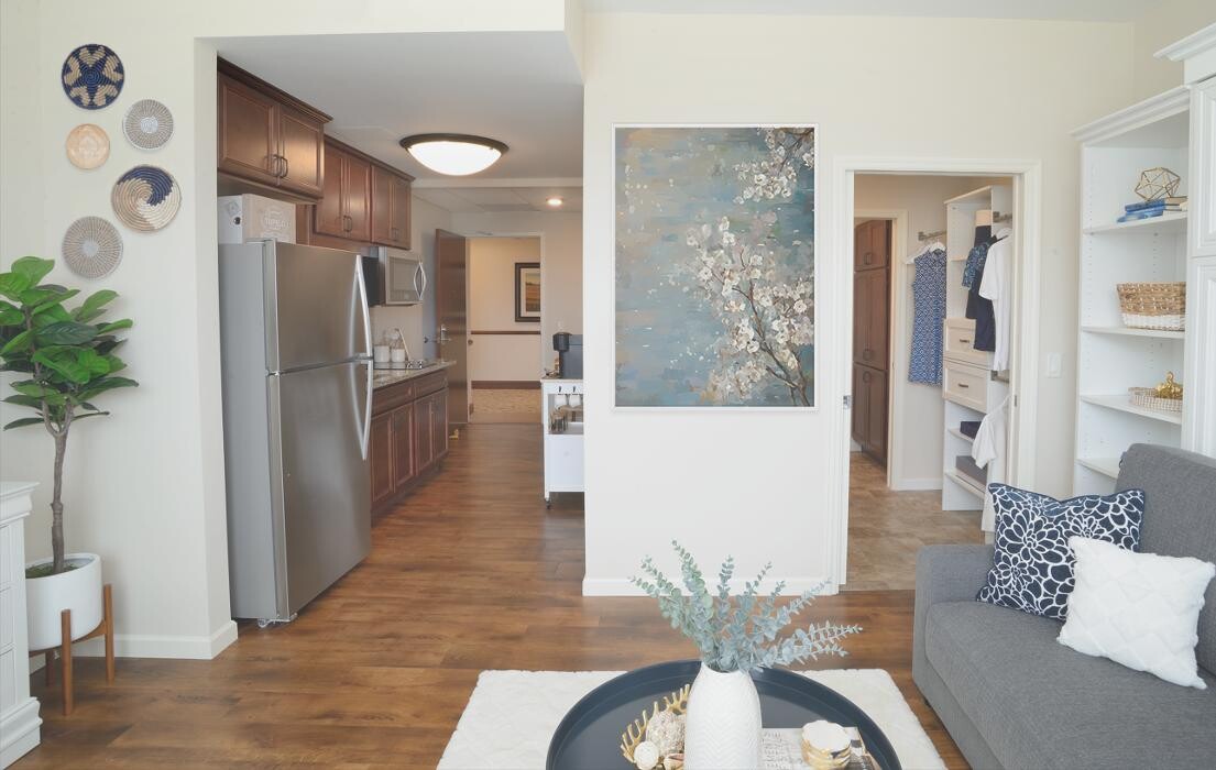 Images Grand Living At Tower Place