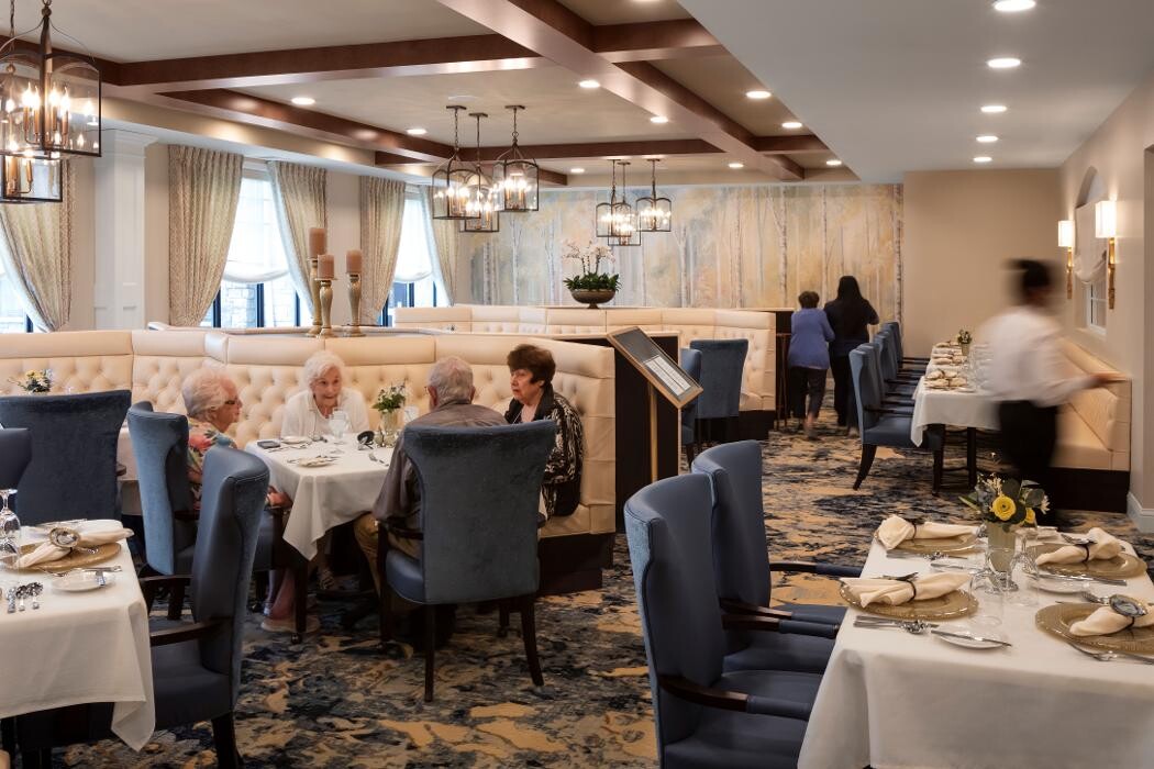 Images Grand Living At Tower Place