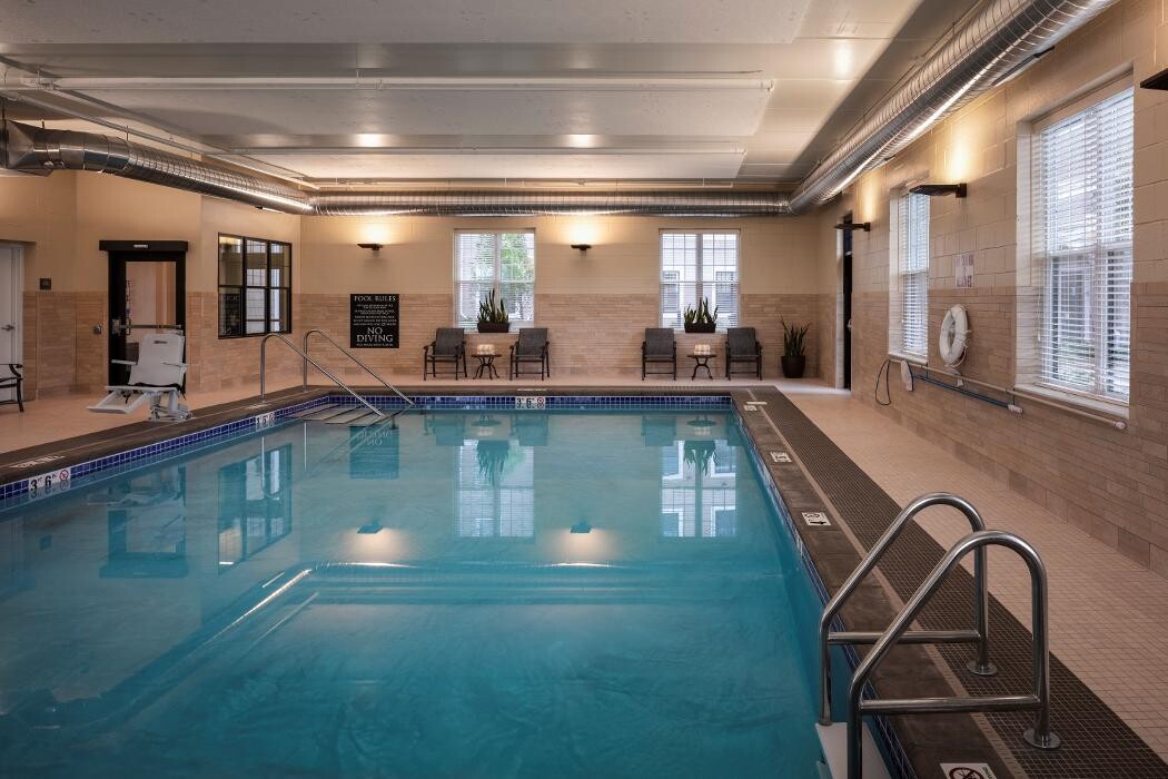 Images Grand Living At Tower Place