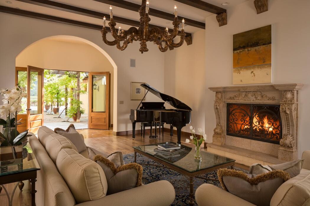 Images The Vine & Rose