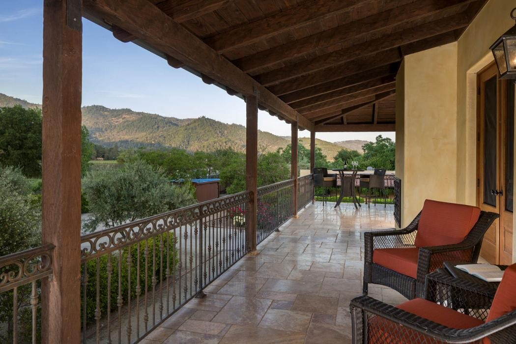 Images The Vine & Rose