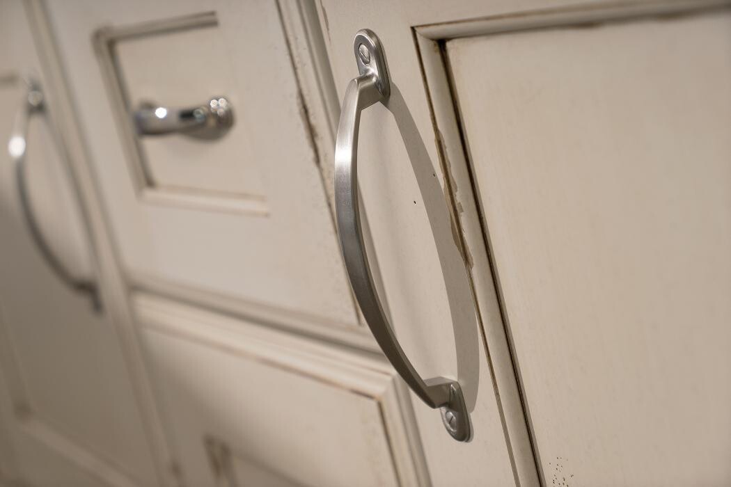 Images Dura Supreme Cabinetry