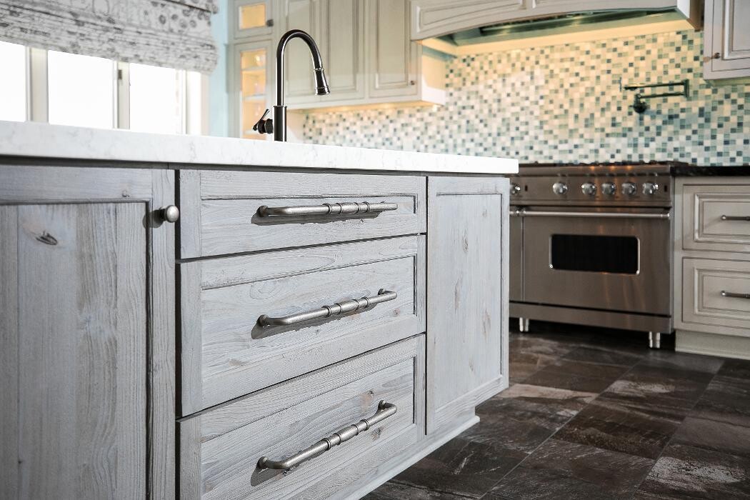 Images Dura Supreme Cabinetry