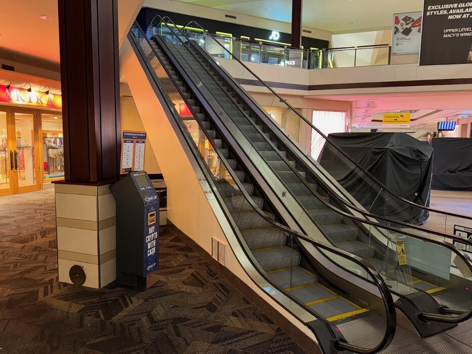 Images CoinFlip Bitcoin ATM - Orland Square (Orland Park)