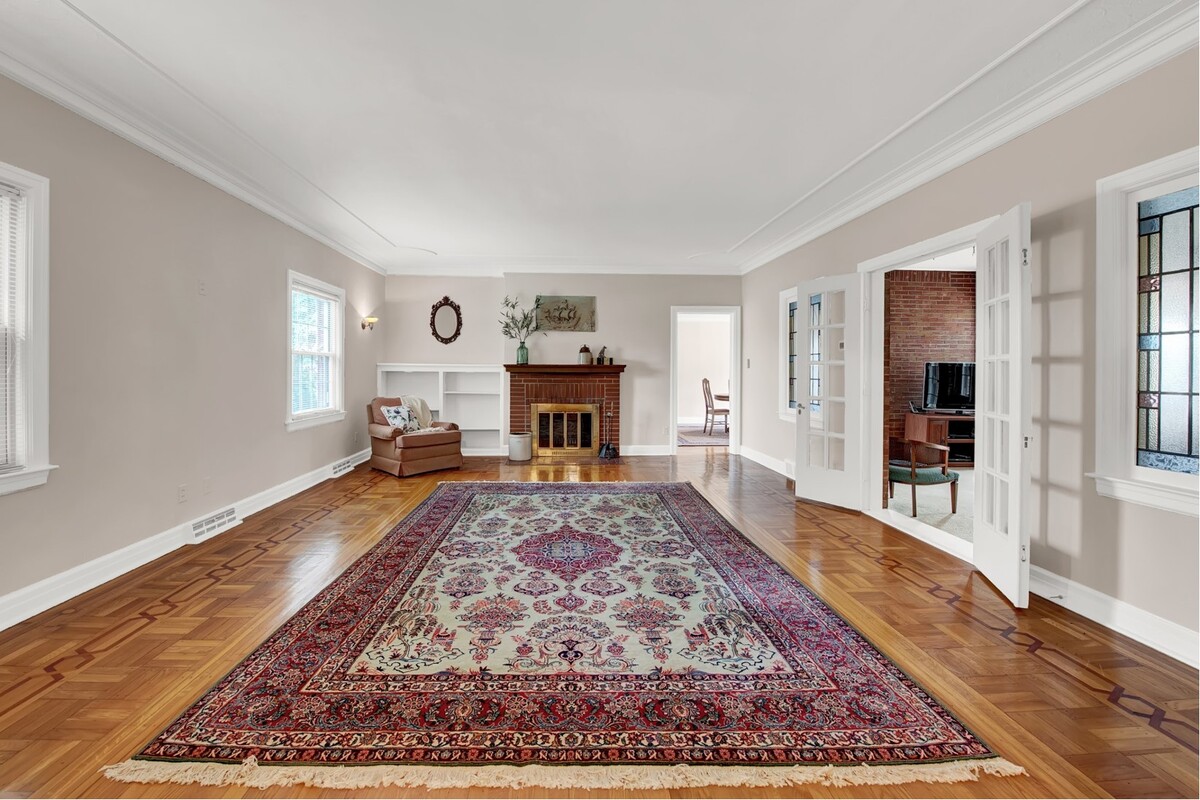 Images Mary Layton, Realtor- eXp Realty